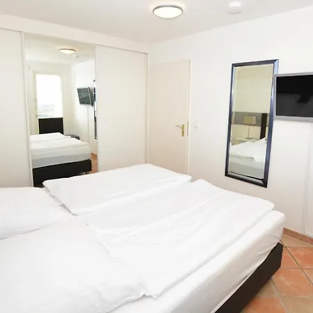 1-305, Traumhafter See-u Landblick Im Haus Metropol Appartement *